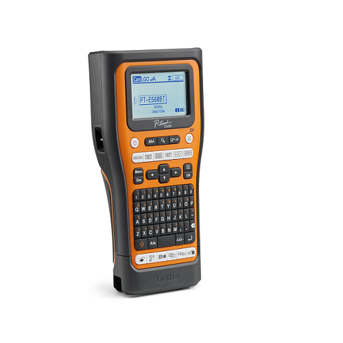 Detalle del teclado QWERTY y pantalla de Brother EDGE 560BT