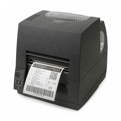 Impresora de etiquetas Citizen CL-S621II CLS621IINEBXX en uso sobre fondo blanco