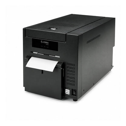 Impresora de etiquetas Zebra ZC10L ZC10L-00QT0US00 en uso sobre fondo blanco