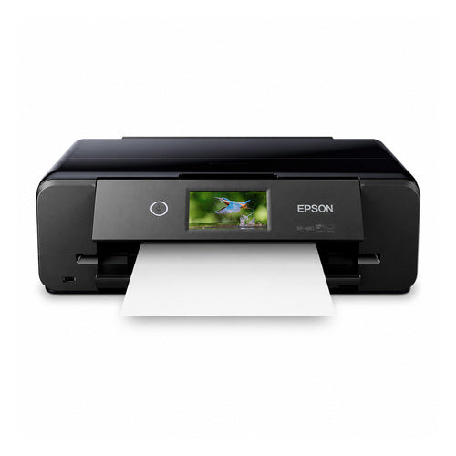 Impresora de etiquetas Epson XP-980 C11CL95402 en uso sobre fondo blanco