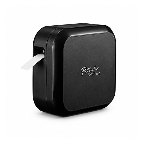 Impresora de etiquetas Brother PT-P710BT PTP710BTXG1 en uso sobre fondo blanco