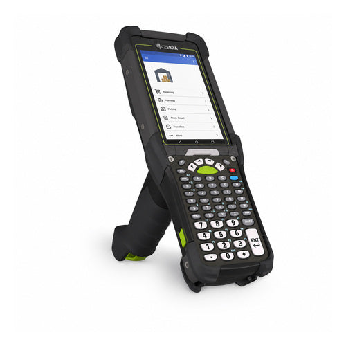 Terminal de mano Zebra MC94 MC9401-0G1M6GSS-NA en uso sobre fondo blanco