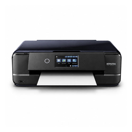 Impresora de etiquetas Epson XP-970 C11CH45402 en uso sobre fondo blanco