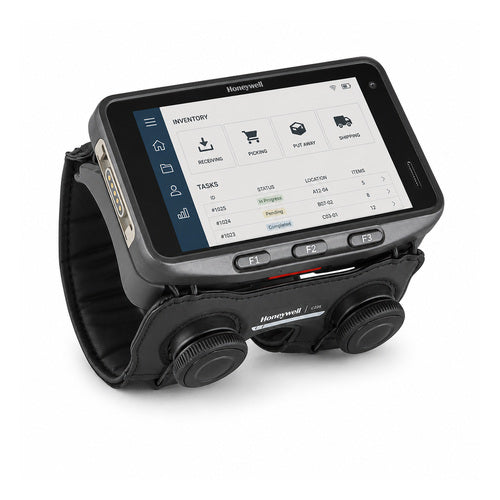 Terminal de mano Honeywell CW45 CW45-X0N-AND10XG en uso sobre fondo blanco