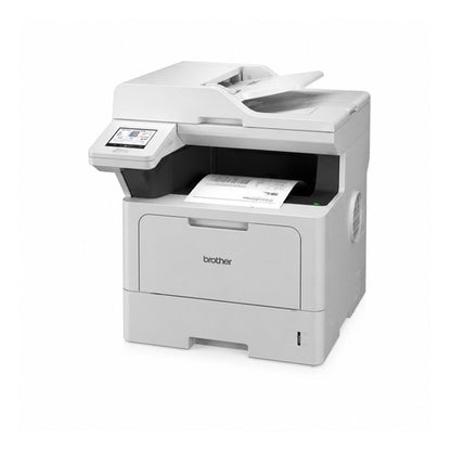 Impresora de etiquetas Brother DCP-L5510DW DCPL5510DWRE1 en uso sobre fondo blanco