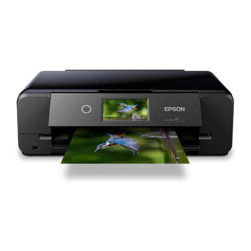 Detalle de la impresora de etiquetas Epson XP-980 con su zona de trabajo