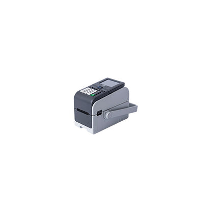 Detalle de la impresora de etiquetas Brother TD-2350DSA con su zona de trabajo