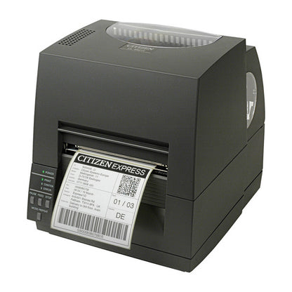 Detalle de la impresora de etiquetas Citizen CL-S621II con su zona de trabajo